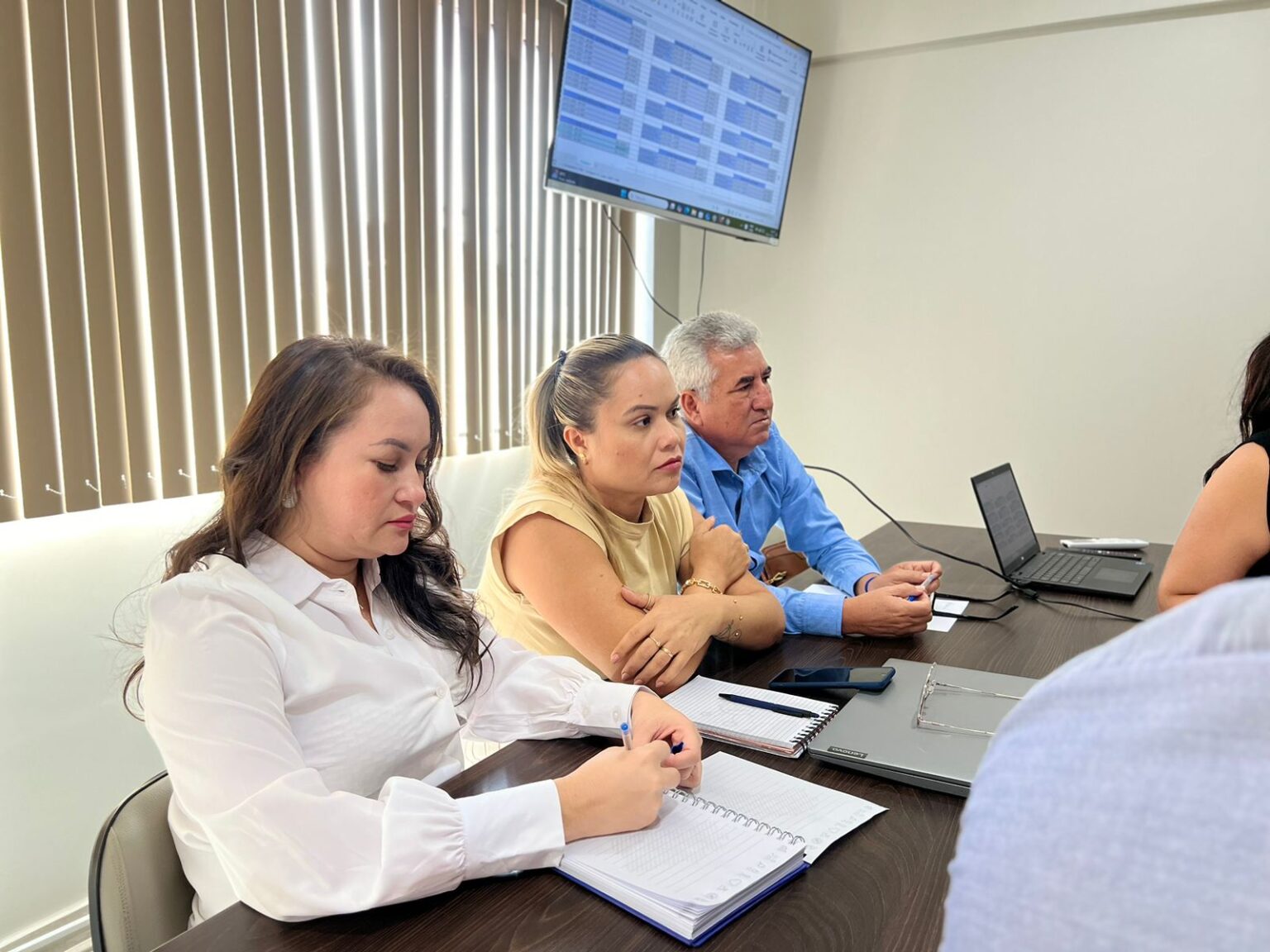 Equipe do COSEMS/AP reúne com gestores e administração do Hospital Regional de Porto Grande para avaliação de funcionamento